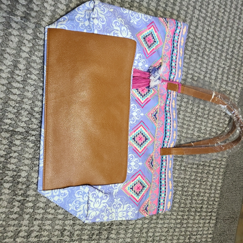 Coldwater Creek‎ Blue and Pink Geometric Tote - Picture 2 of 10